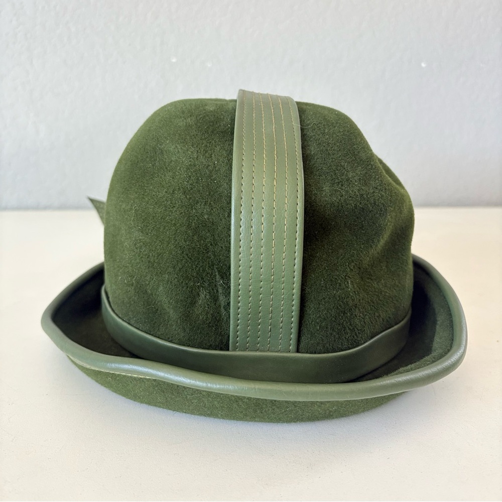 Women's Church Hat Green Retro Felt Made in Italy Brim Size 22.5 The Hat Rack - Picture 2 of 8
